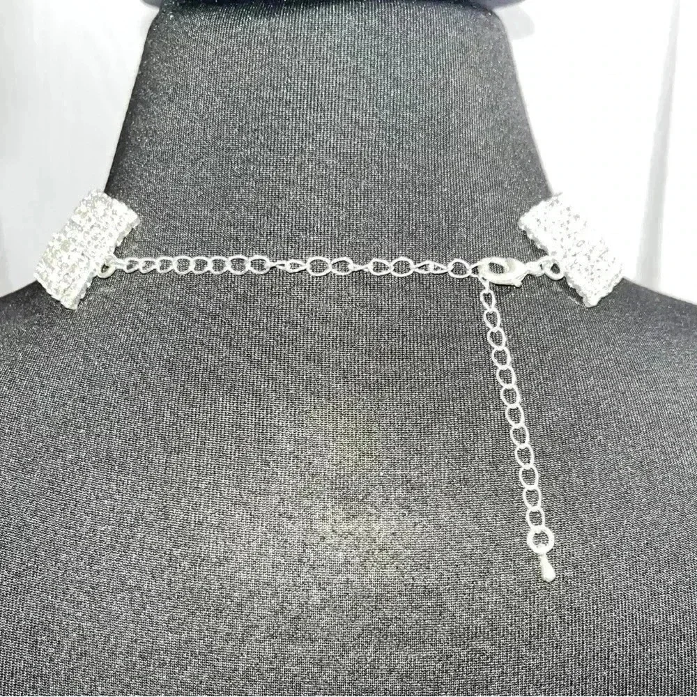 Brilliant rhinestone Statement necklace.  Super sparkly costume